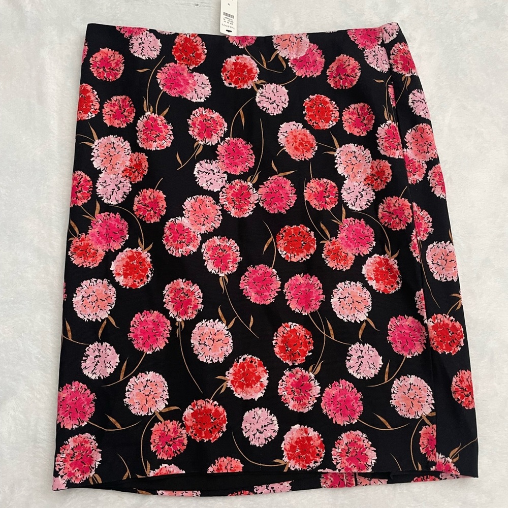 New with tags Talbots Floral Pink and Black Women's Skirt